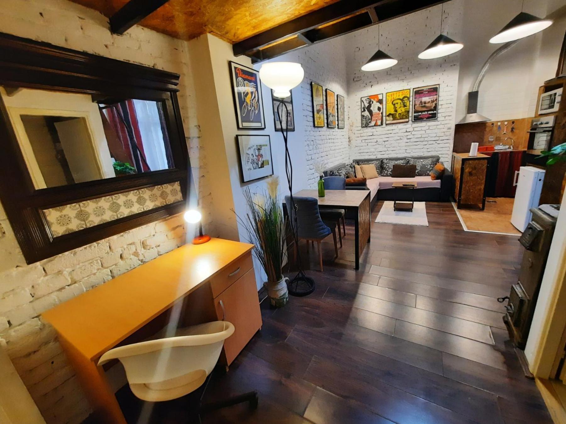 Authentic Belgrade Centre - Split Level Loft With Patio In Courtyard Lägenhet Exteriör bild