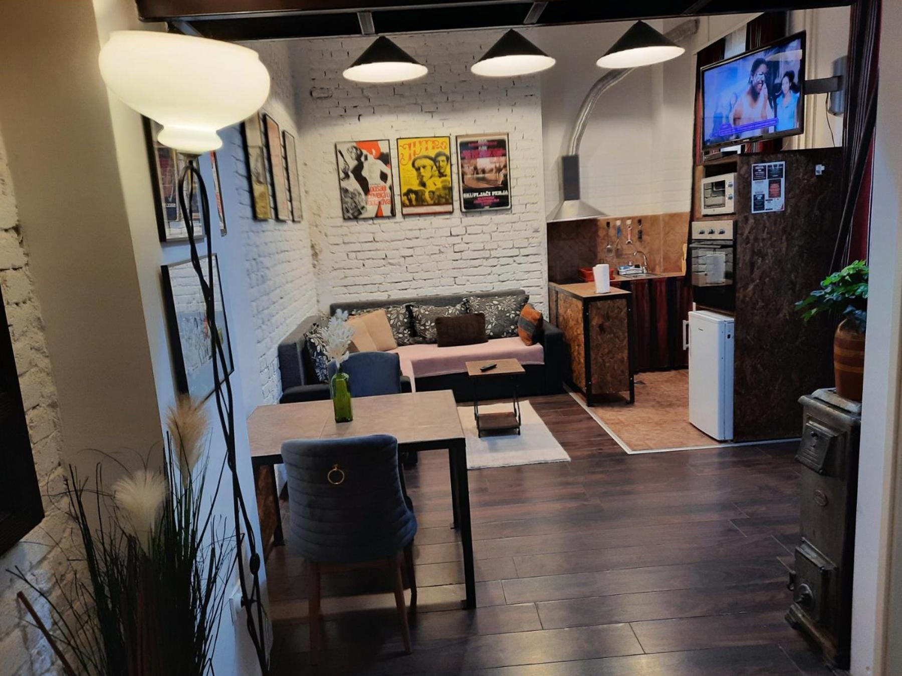 Authentic Belgrade Centre - Split Level Loft With Patio In Courtyard Lägenhet Exteriör bild