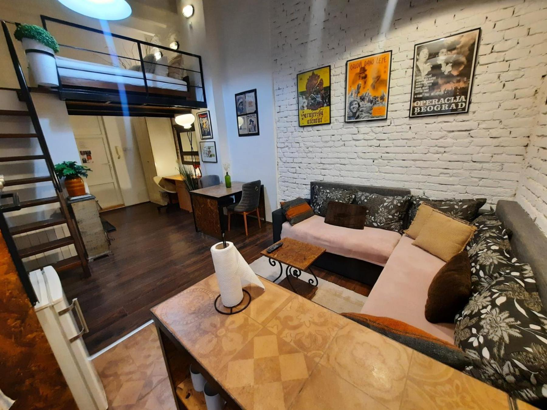Authentic Belgrade Centre - Split Level Loft With Patio In Courtyard Lägenhet Exteriör bild