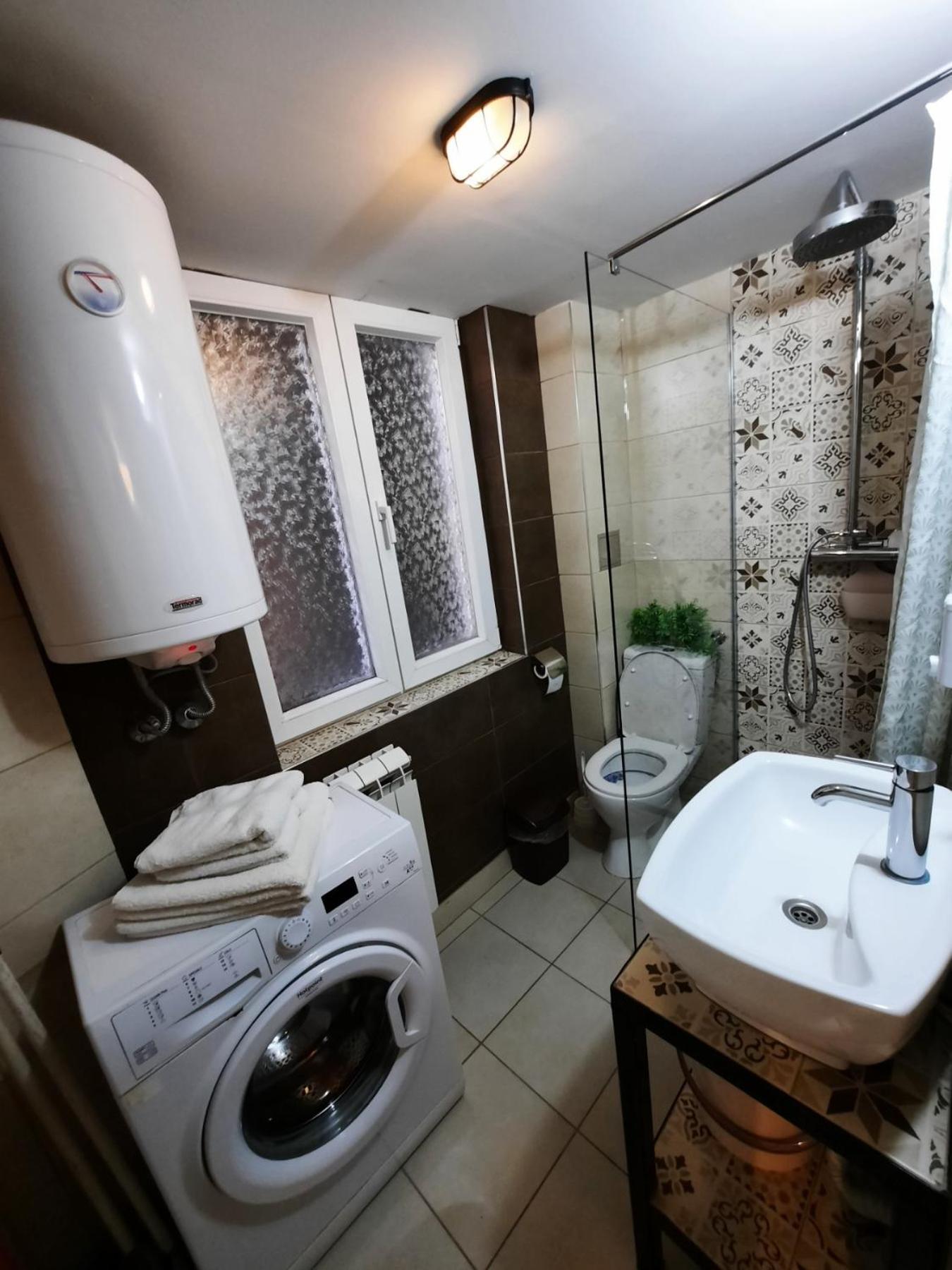 Authentic Belgrade Centre - Split Level Loft With Patio In Courtyard Lägenhet Exteriör bild