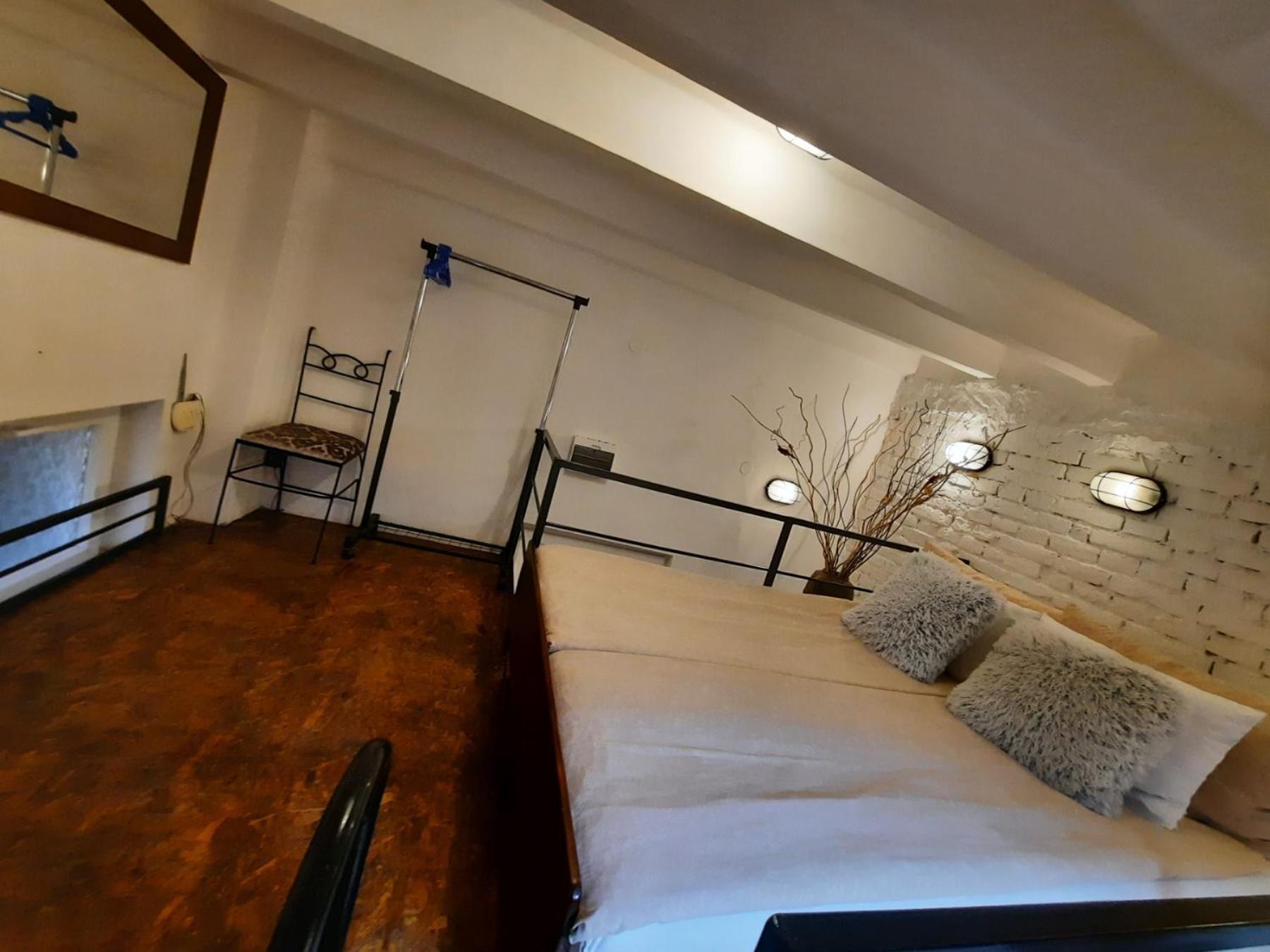 Authentic Belgrade Centre - Split Level Loft With Patio In Courtyard Lägenhet Exteriör bild