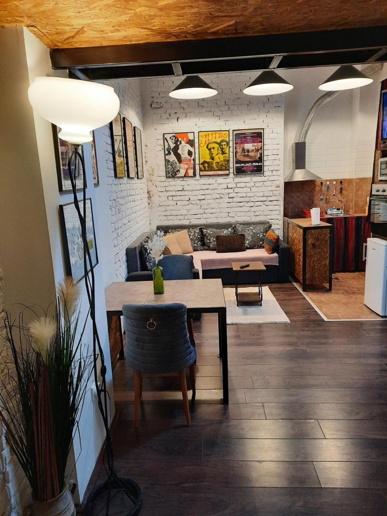 Authentic Belgrade Centre - Split Level Loft With Patio In Courtyard Lägenhet Exteriör bild